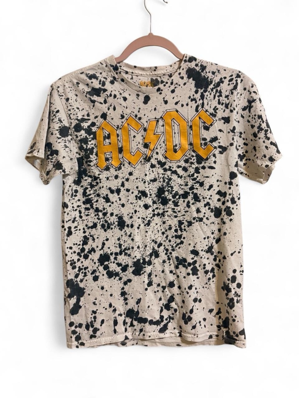 AC/DC White Tee with Yellow Logo and Black Splatter Sz S